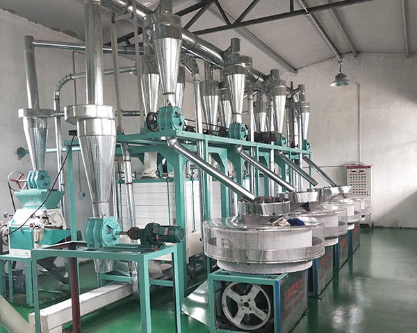 全自動(dòng)石磨面粉機(jī)常見的問題，在您操作之前了解多少呢?石磨面粉機(jī)廠家鑫峰面粉機(jī)械廠為您講述